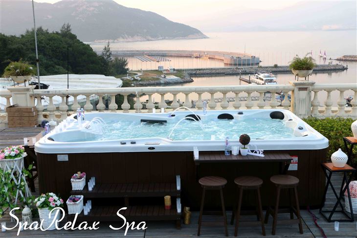 Spa de acrílico para 9 personas en venta